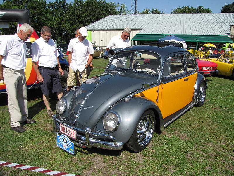 Het bestuur heeft dit uitstekend gezegd, SHOW EN SHINE, en dit alles onder een blakende zon op de locatie De Blookberg te Zutendaal (25).JPG